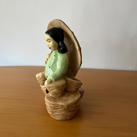VINTAGE MID CENTURY ASIAN GIRL PLANTER