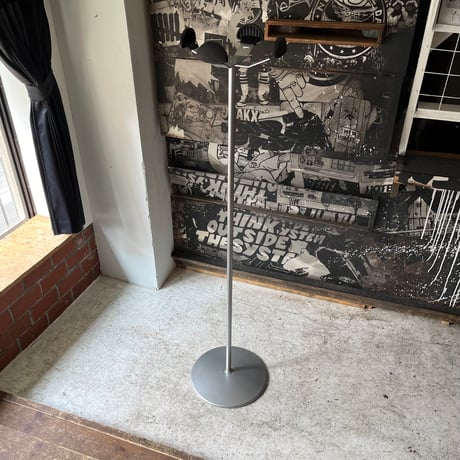 JAPAN USED “ITOKI” STEEL LEG COAT HANGER