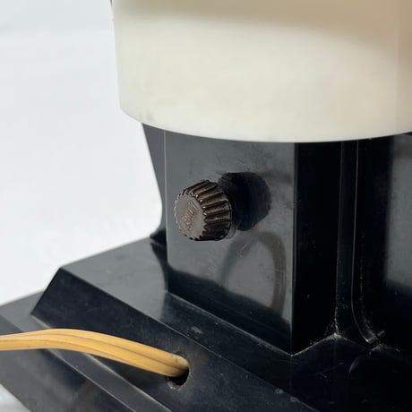 VINTAGE 70’S ART DECO TABLE LAMP
