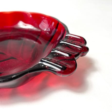 VINTAGE 50-70'S "ANCHOR HOCKING / ROYAL RUBY" GLASS ASHTRAY