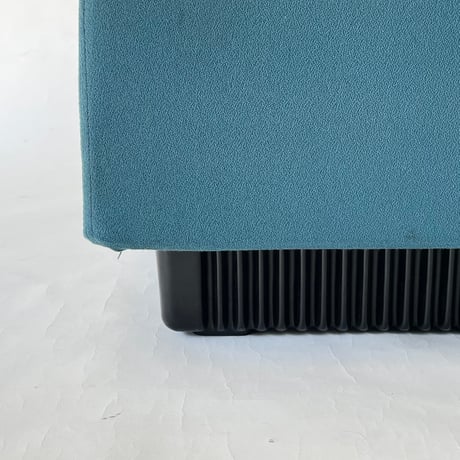 USED 1996 “HERMAN MILLER / DON CHADWICK” MODULAR SEATING