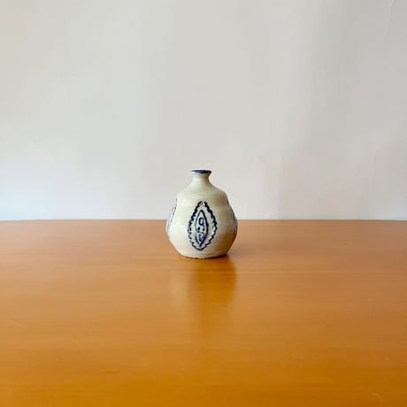 USED CERAMIC HANDMADE FLOWER VASE