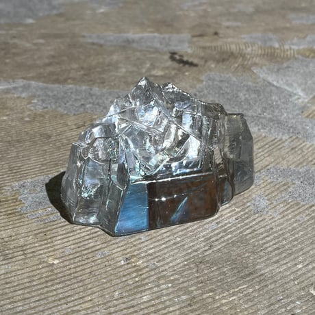 USED GLASS MOUNTAIN MOTIF PEN STAND