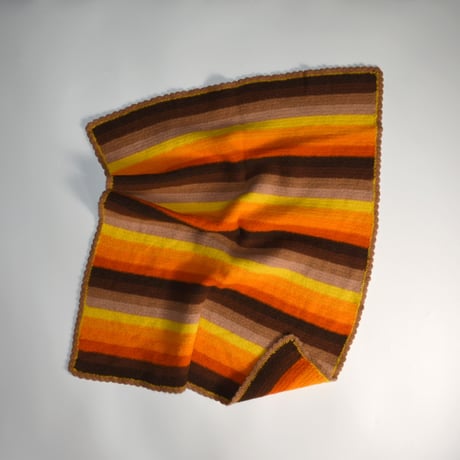 USED ACRYLIC WOOL BORDER RUG