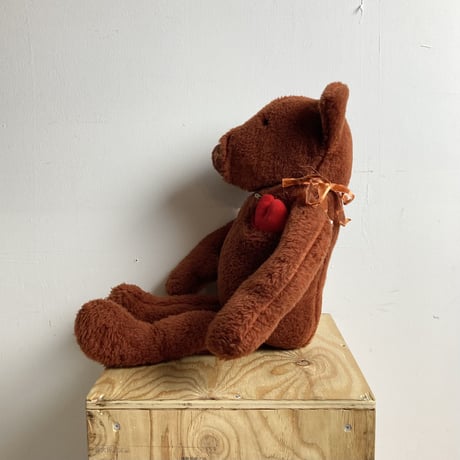 1978 "THE VEGIMALS FREEMOUNTAIN TOYS INC" BRISTOL VERMONT BEAR WITH HEART