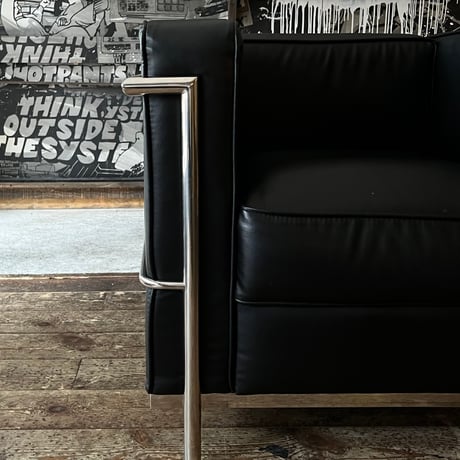 USED STAINLESS FRAME VINYL LEATHER 1P SOFA