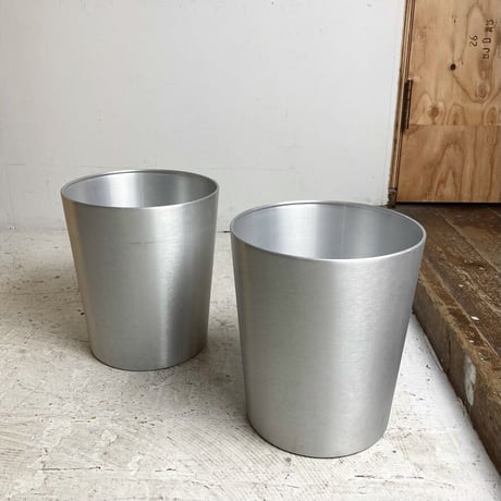 ALUMINIUM TRASH CAN