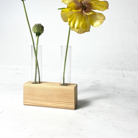 USED WOODEN STAND GLASS FLOWER VASE