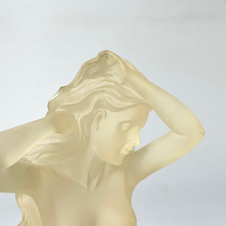 USED “THE BIRTH OF VENUS” CRYSTAL STATUE