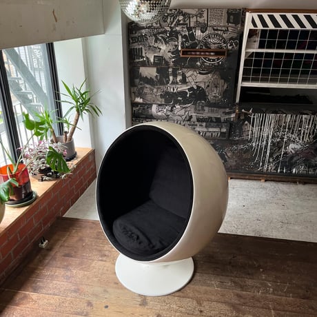 USED FABRIC SEAT BALL CHAIR