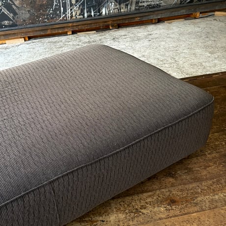 JAPAN USED "MARUICHI SELLING" FABRIC FLAT SOFA