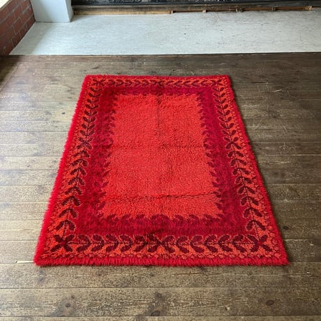 VINTAGE 70'S SHAGGY RUG