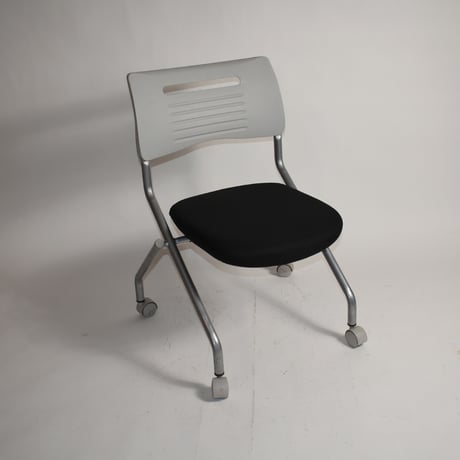 USED STACKING CARRY CHAIR