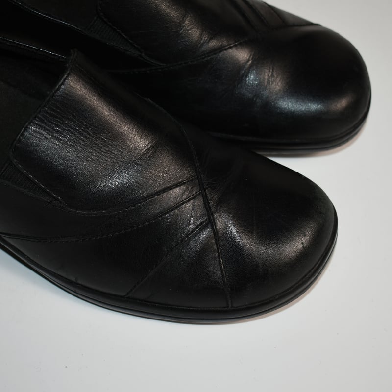 Clarks leather slip on best sale