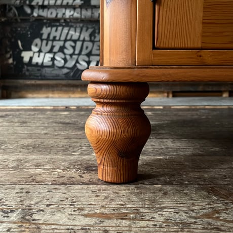 USED WOODEN CHEST