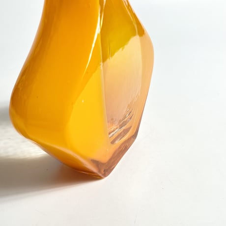 USED GLASS FLOWER VASE