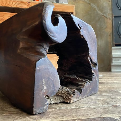 USED WOODEN BENCH