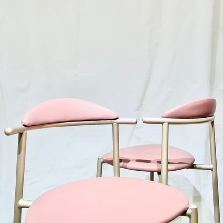 USED “PLUS” HIGH STOOL