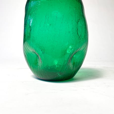 VINTAGE UNKNOWN HANDMADE CRACKED GLASS FLOWER VASE