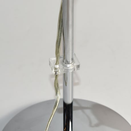 USED ACRYLIC SHADE ADJUSTABLE TABLE LAMP