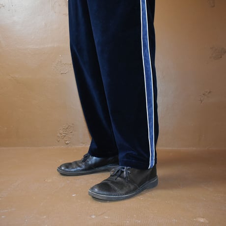 COMFORTABLE REASON "Velvet Trousers"