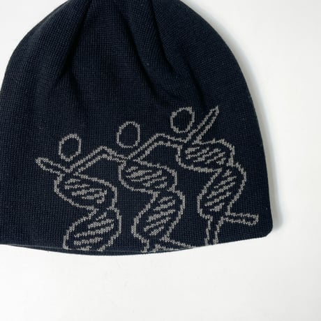 COMFORTABLE REASON "Dancing DNA Beanie"