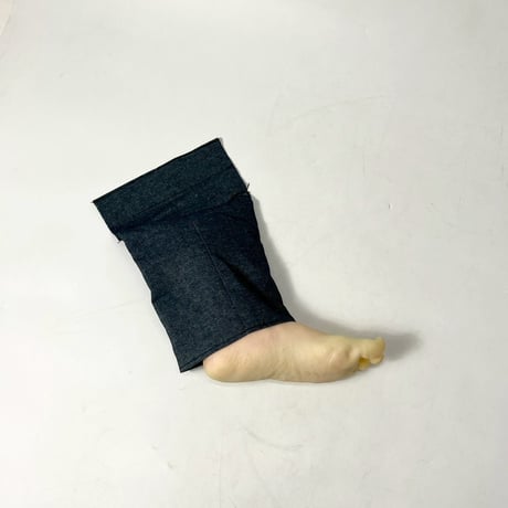 USED VINYLS LEFT LEG