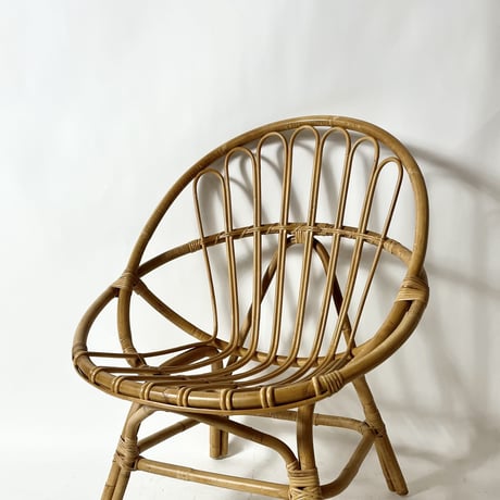 USED RATTAN ROUNGE CHAIR
