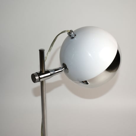 USED ACRYLIC SHADE ADJUSTABLE TABLE LAMP