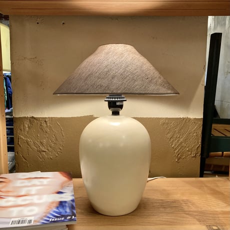 CERAMIC TABLE LAMP