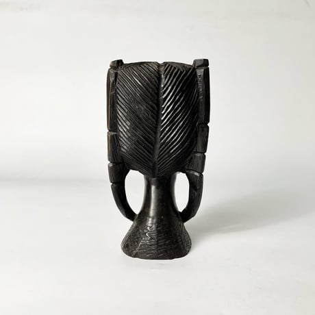 USED AFRICAN WOODEN SCULPTURE