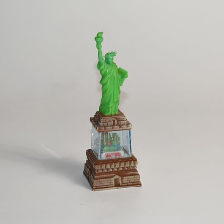 USED 80'S "NY STATUE OF LIBERTY" PLASTIC FIGURE