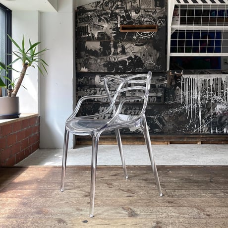 USED ACRYLIC ARM CHAIR