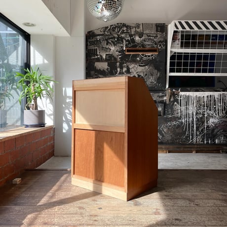 USED WOODEN RECORD & MAGAZINE RACK