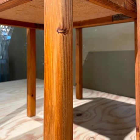 USED WOODEN TILE BOARD NEST TABLE