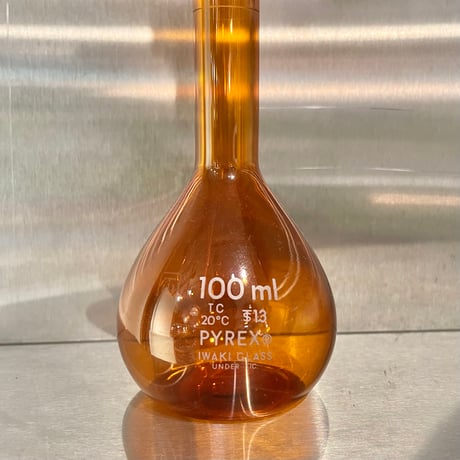USED VOLUMETRIC FLASK