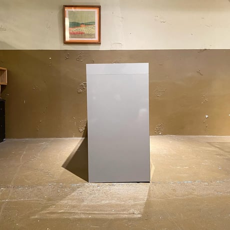 USED WOODEN DISPLAY SHELF