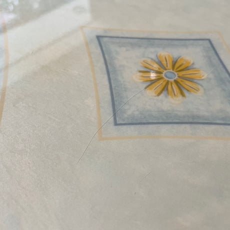 USED WOODEN & PLASTIC CENTER TABLE