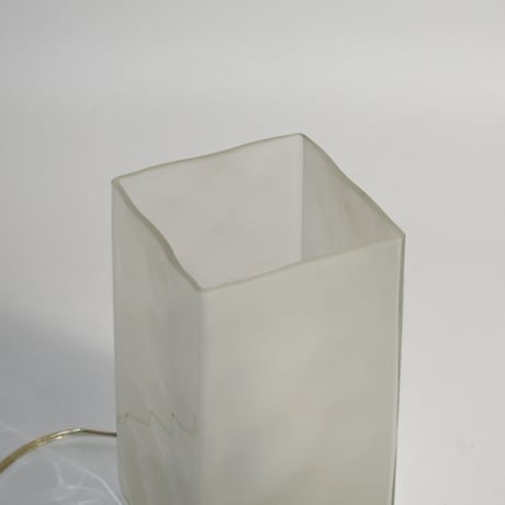 USED GLASS SHADE TABLE LAMP