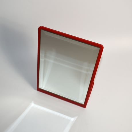 USED PLASTIC FLAME TABLE MIRROR