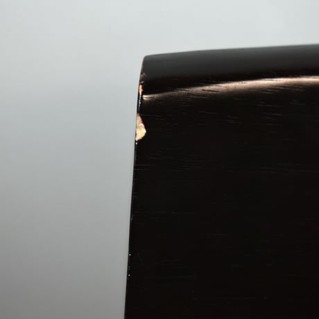 USED WOODEN CHAIR