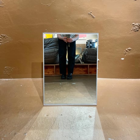 USED IRON FLAME STAND MIRROR