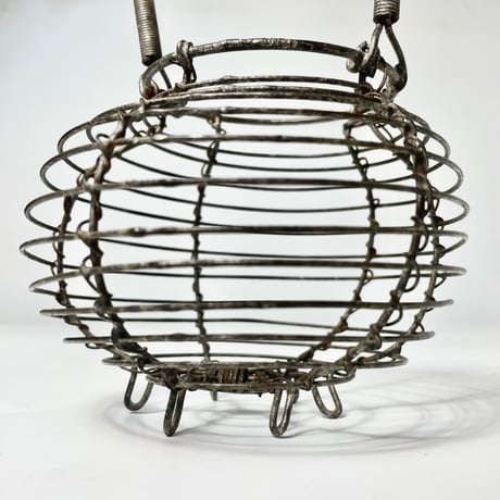 VINTAGE WIRE BASKET