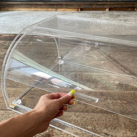 USED TRANSPARENT ACRYLIC CASE