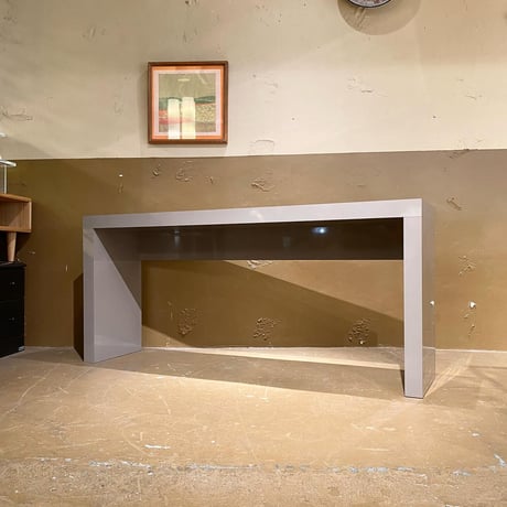 USED WOODEN DISPLAY SHELF