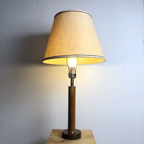 USED WOODEN TABLE LAMP