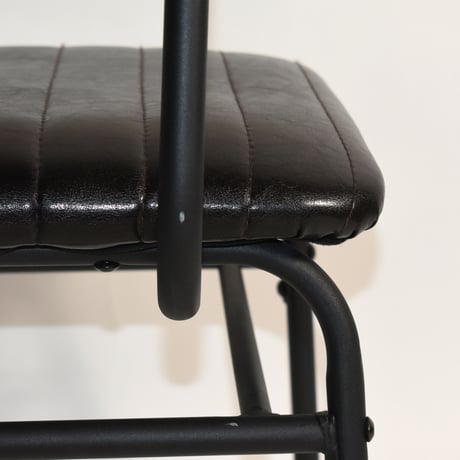 USED VINYL LEATHER IRON LEG CHAIR