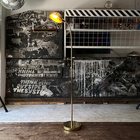 USED METAL FLOOR LAMP