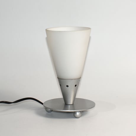 USED GLASS SHADE TABLE LAMP