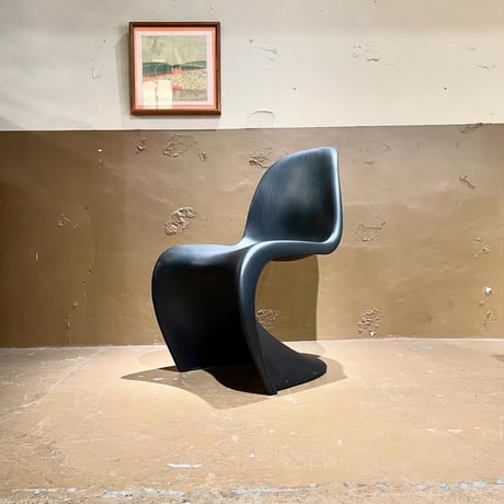 USED PLASTIC DINING CHAIR